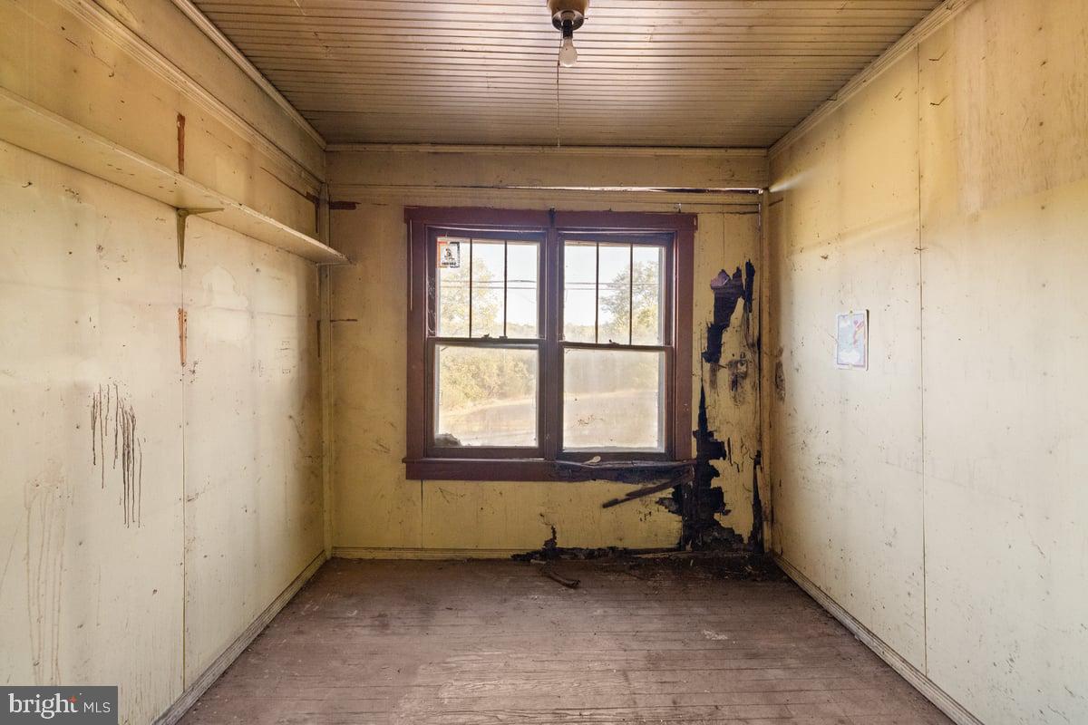 7189 Middle Road Middletown, VA 22645 - Photo 13 of 30 a view of an empty room and a window