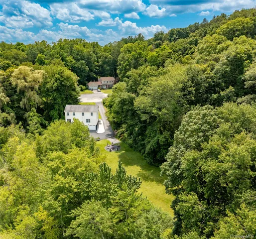 a black and white photo of a floor