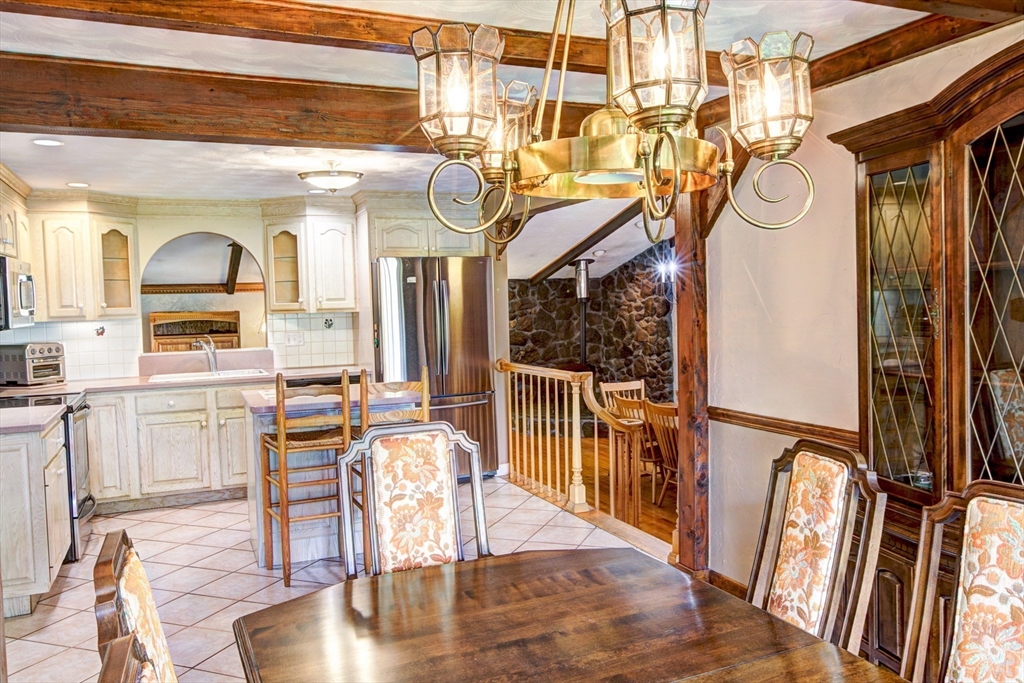 236 Fox Hill Road Burlington, MA 01803 - Photo 18 of 42 Gallery Image 18