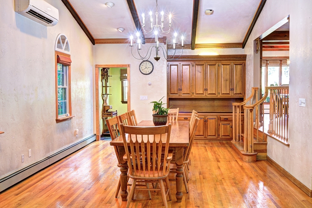 236 Fox Hill Road Burlington, MA 01803 - Photo 6 of 42 Gallery Image 6