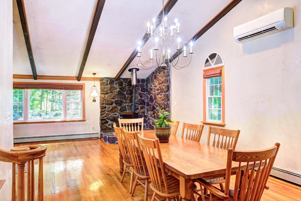 236 Fox Hill Road Burlington, MA 01803 - Photo 9 of 42 Gallery Image 9