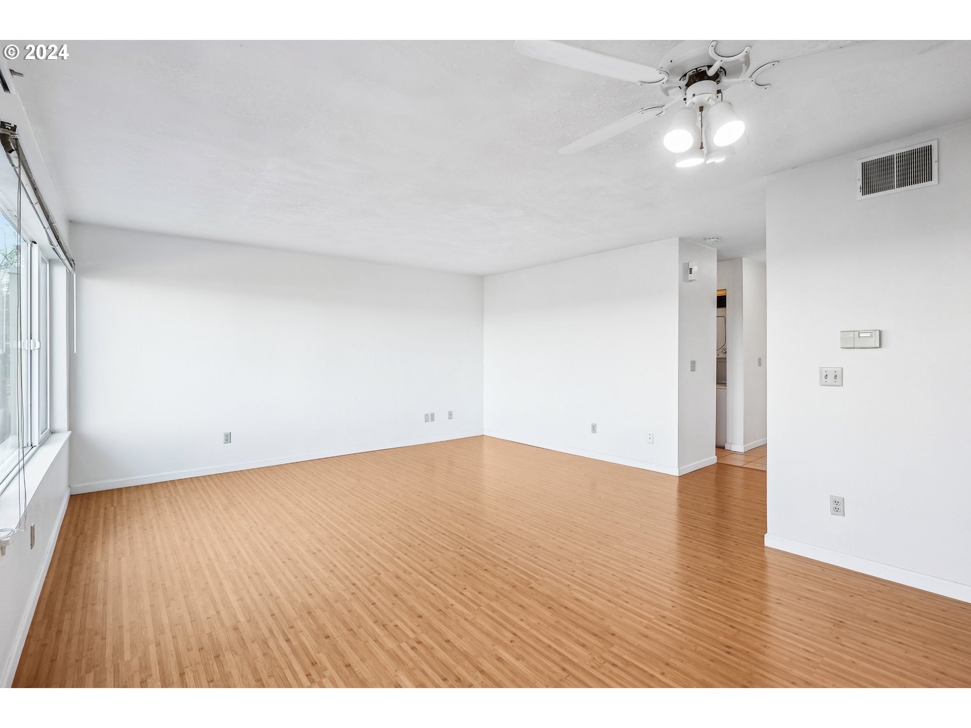 3701 Southwest Condor Avenue, Unit K2 Portland, OR 97239 - Photo 3 of 24 Gallery Image 3