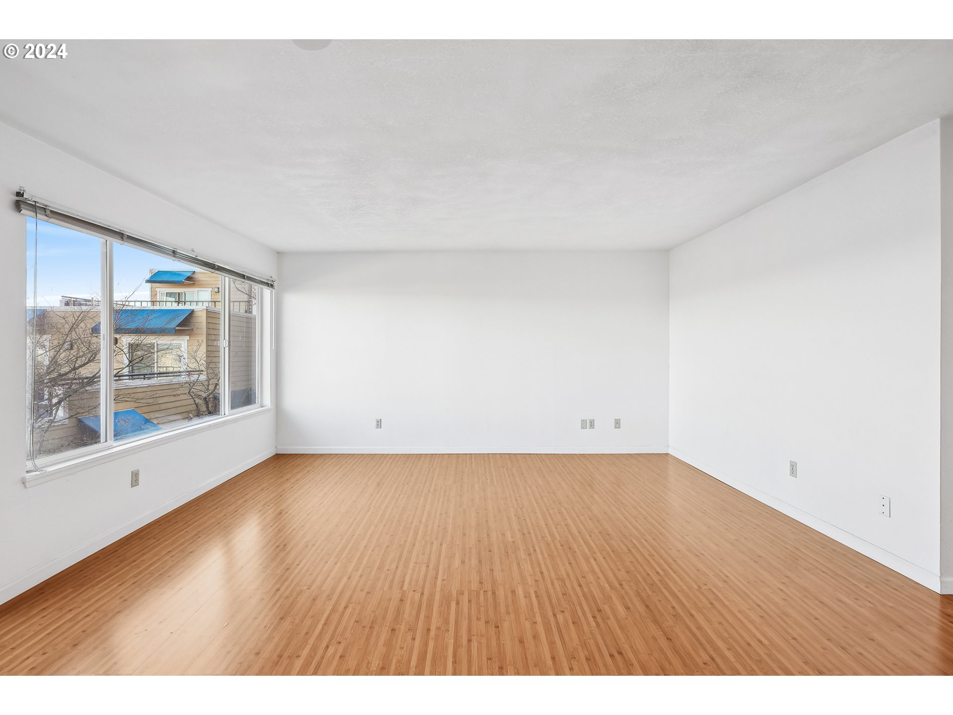 3701 Southwest Condor Avenue, Unit K2 Portland, OR 97239 - Photo 10 of 24 Gallery Image 10