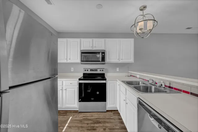 $1,450 | 4609 McClelland Drive, Unit D204, Wilmington, NC 28405