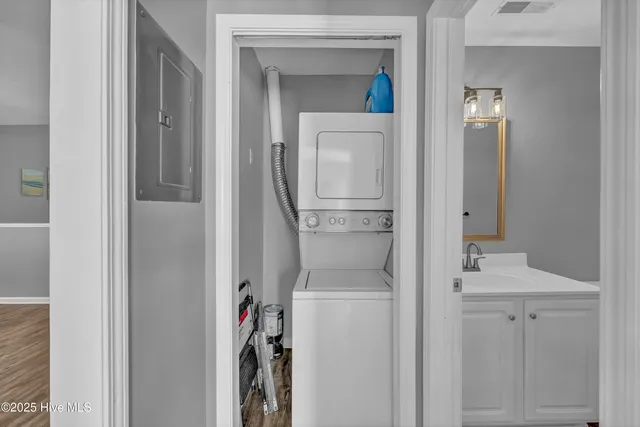 $1,450 | 4609 McClelland Drive, Unit D204, Wilmington, NC 28405