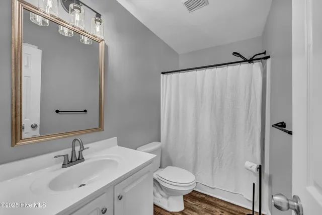 $1,450 | 4609 McClelland Drive, Unit D204, Wilmington, NC 28405