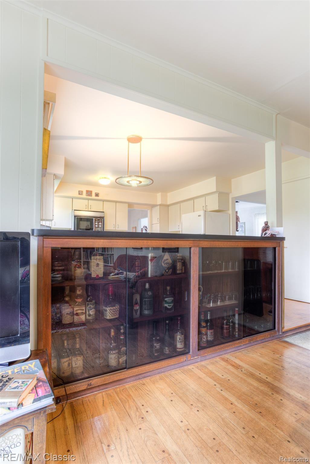 21020 Andover Road Southfield, MI 48076 - Photo 14 of 43 21020 andover interiors (12).jpg