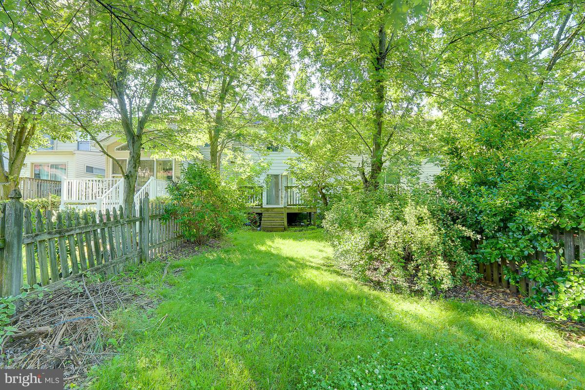 10 Rader Court Baltimore, MD 21234 - Photo 4 of 26 Exterior (Rear)