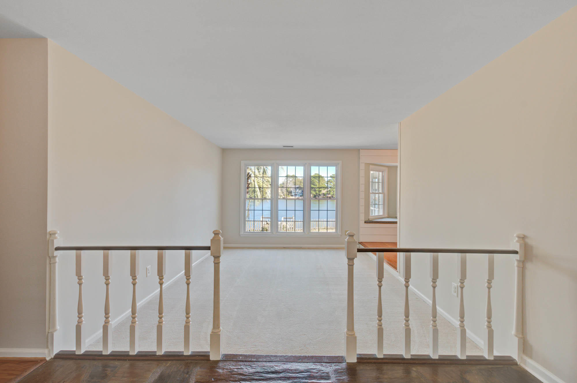 52 Rivers Point Row Charleston, SC 29412 - Photo 11 of 40 Living room