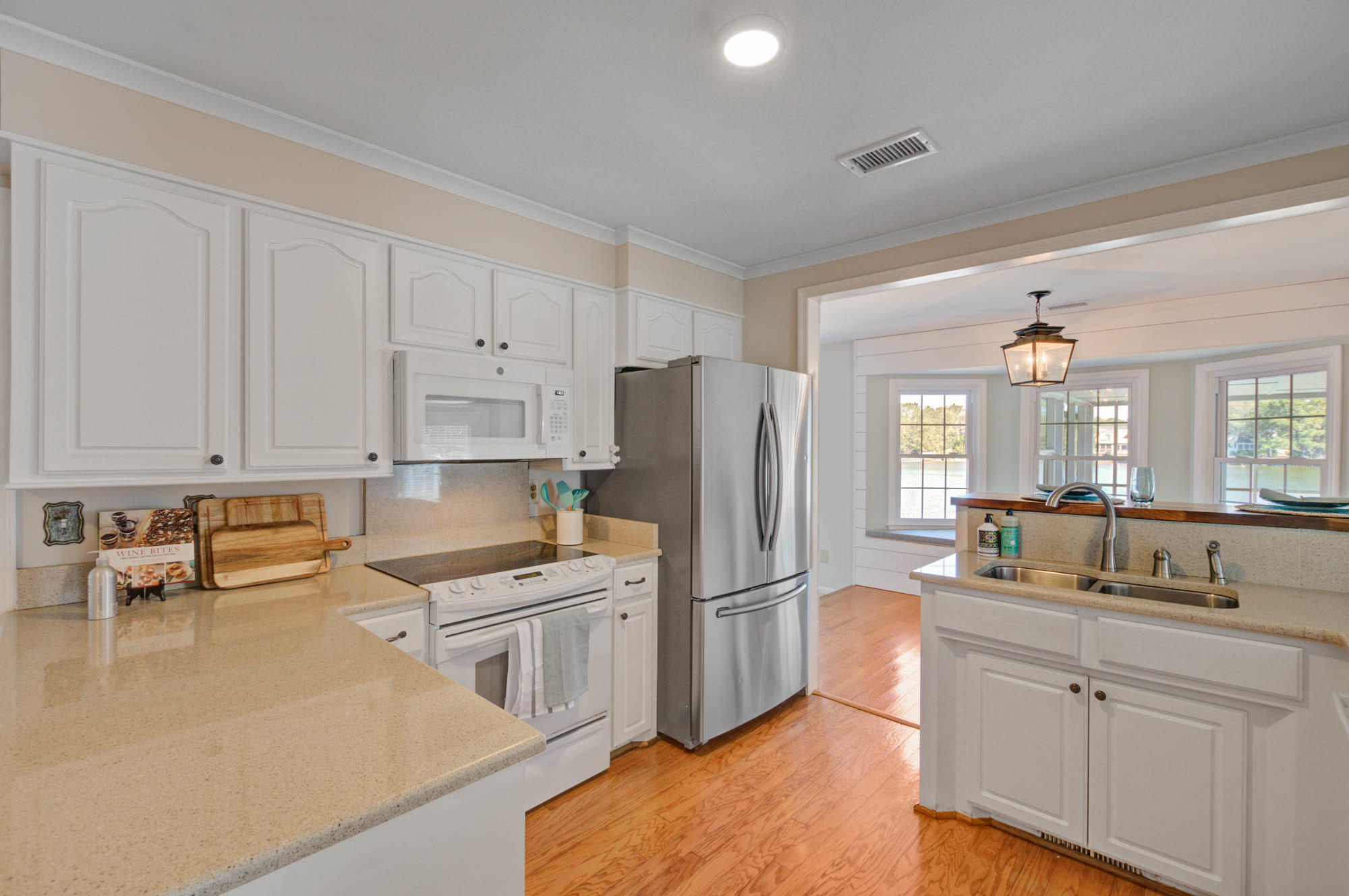52 Rivers Point Row Charleston, SC 29412 - Photo 15 of 40 Kitchen