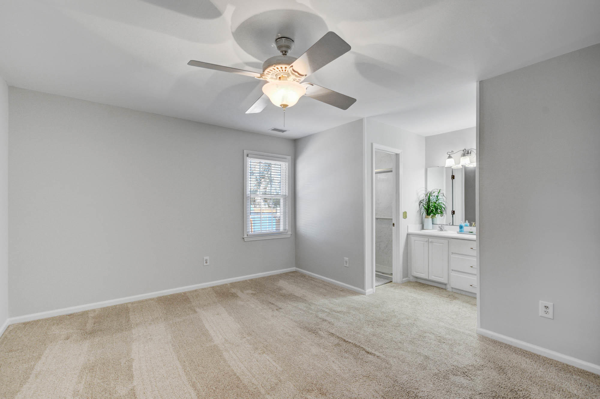 52 Rivers Point Row Charleston, SC 29412 - Photo 27 of 40 Master suite