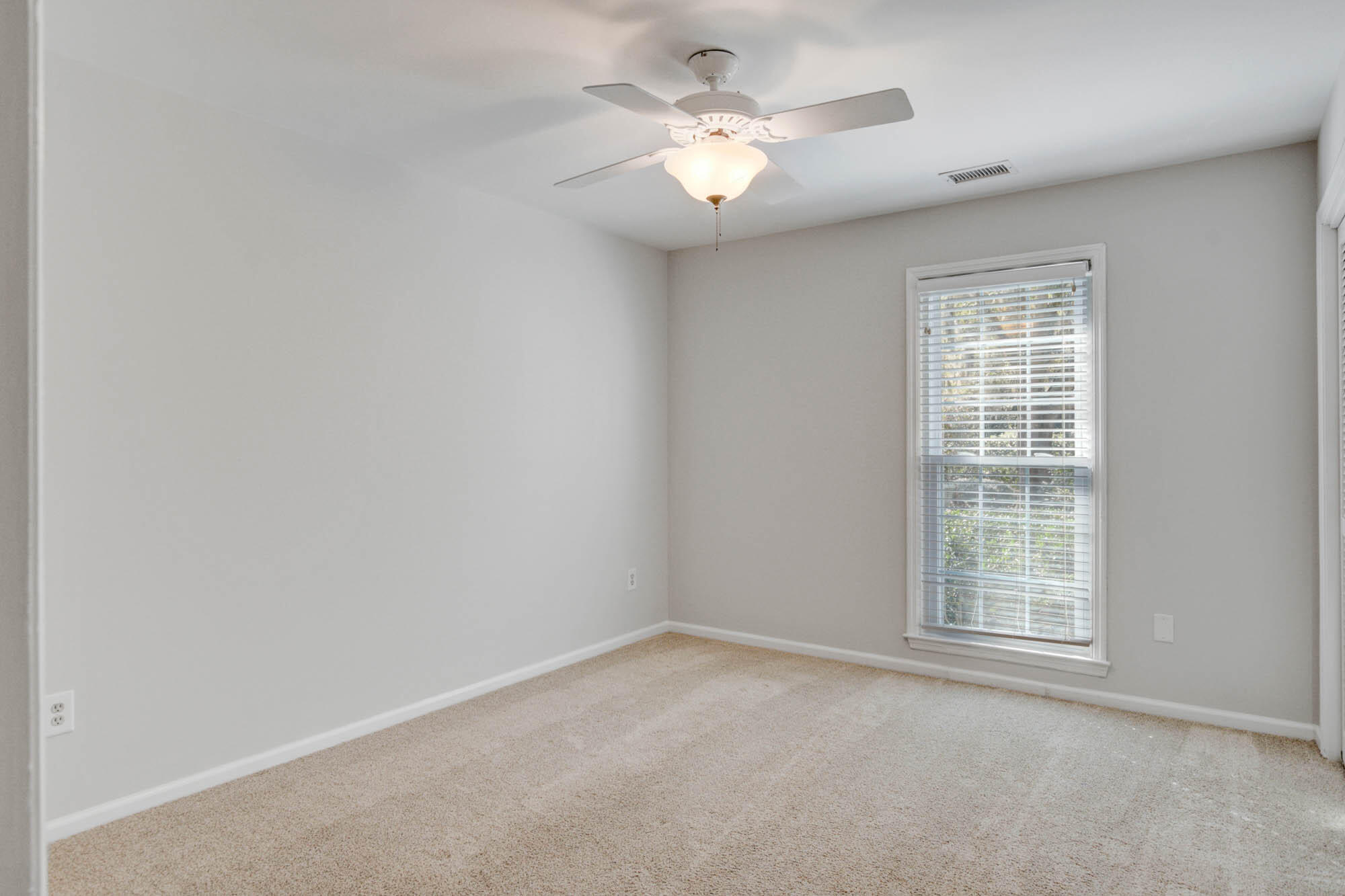 52 Rivers Point Row Charleston, SC 29412 - Photo 31 of 40 3rd bedroom