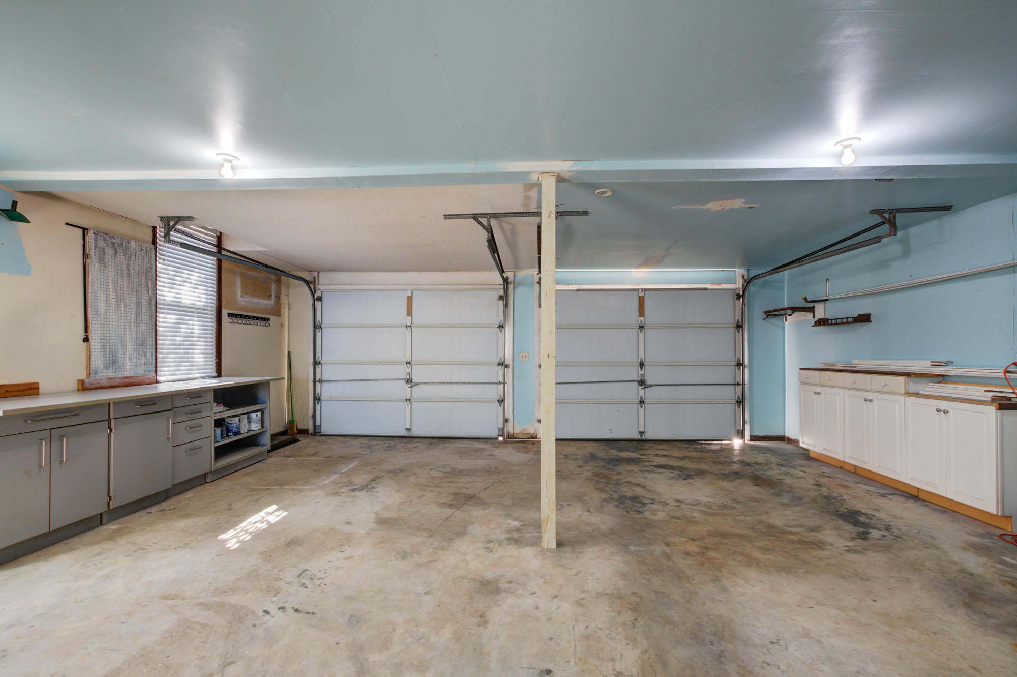 52 Rivers Point Row Charleston, SC 29412 - Photo 33 of 40 Garage