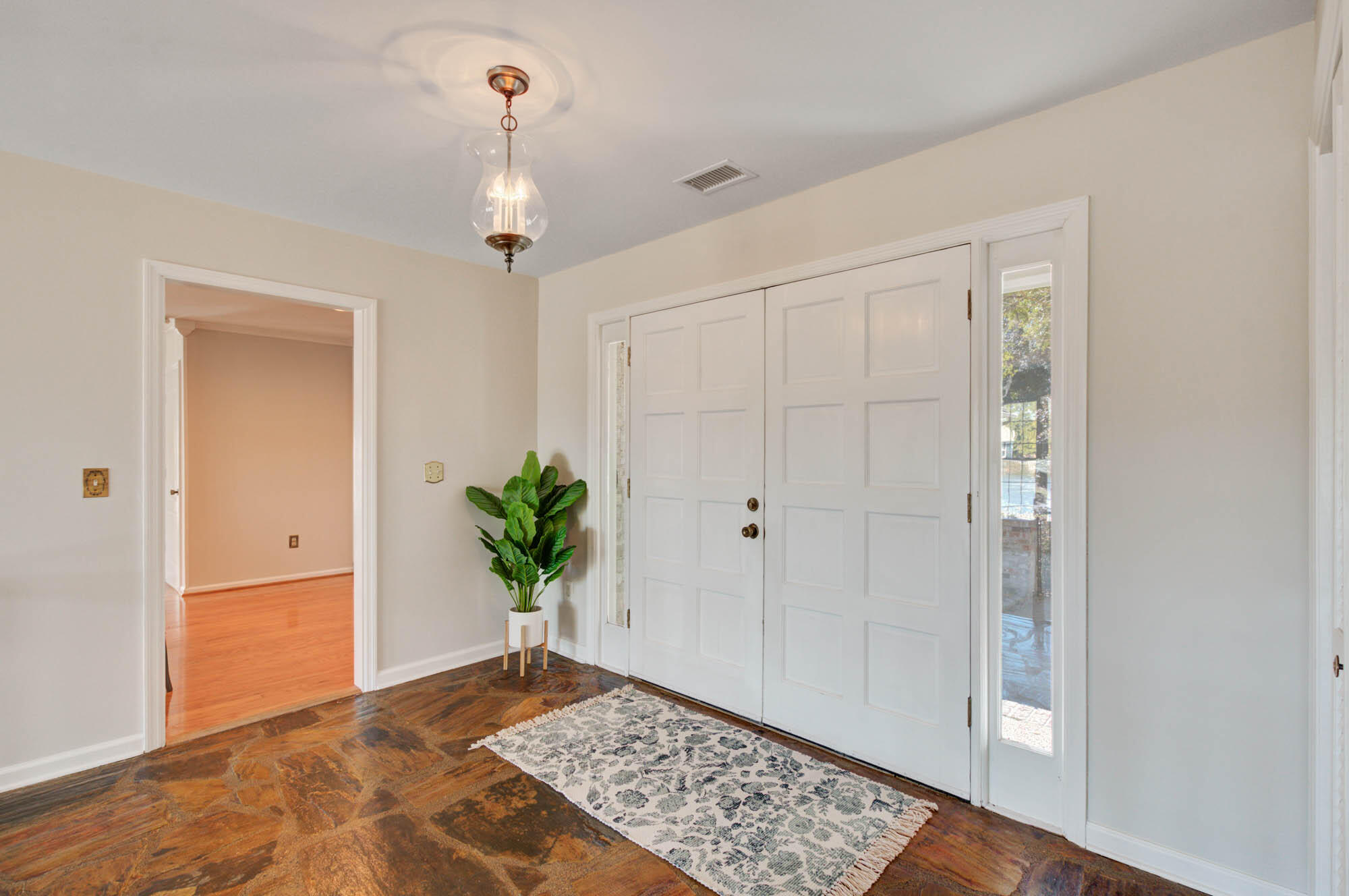 52 Rivers Point Row Charleston, SC 29412 - Photo 9 of 40 Foyer