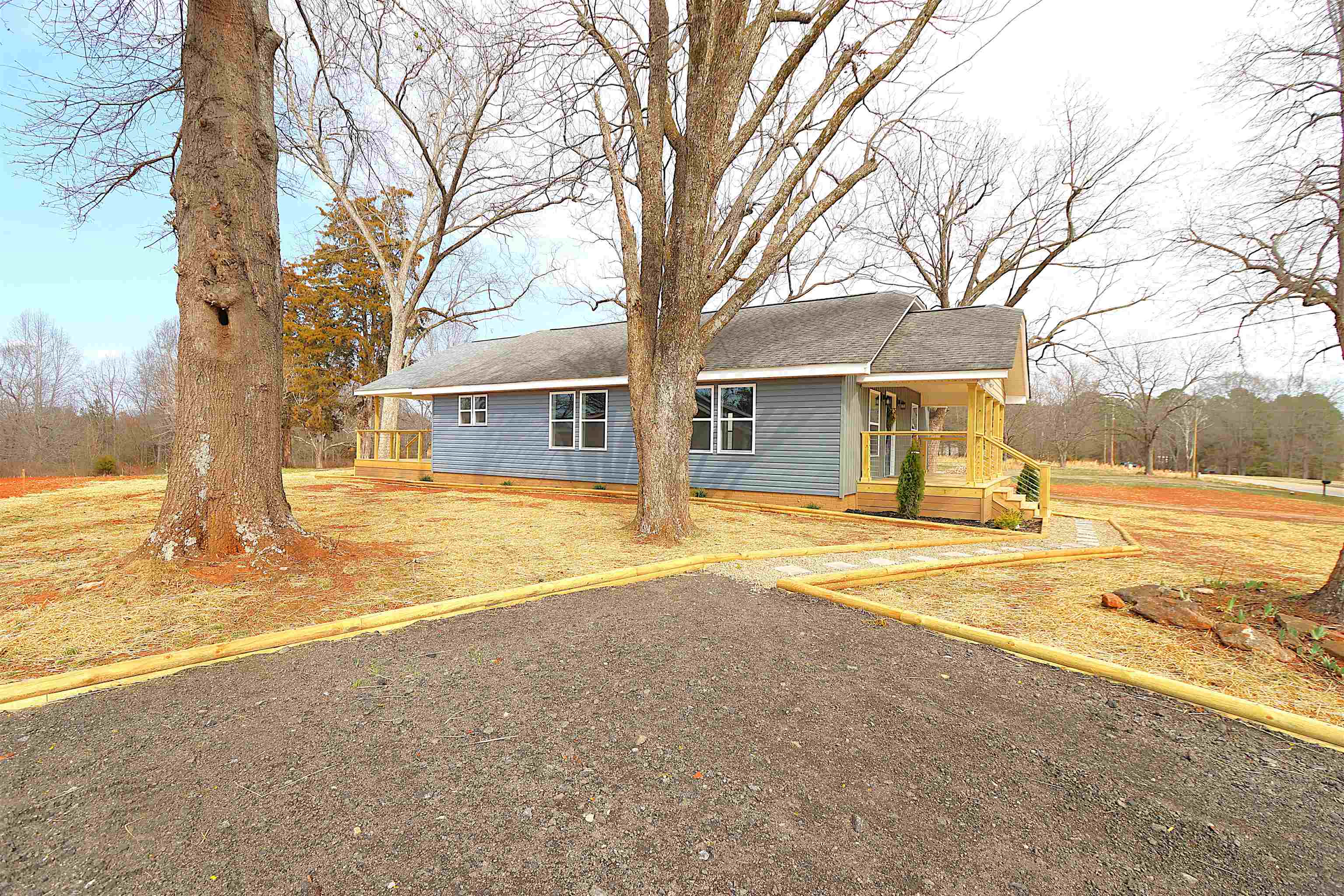 1736 Ezell Road Chesnee, SC 29323 - Photo 5 of 50