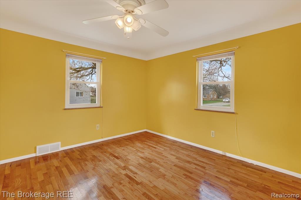 4224 Potter Road Burton, MI 48509 - Photo 23 of 35 Gallery Image 23