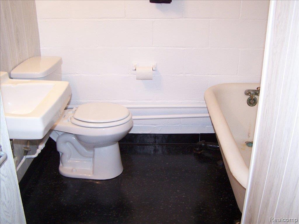 525 1st Street Rochester, MI 48307 - Photo 15 of 19 basement bath