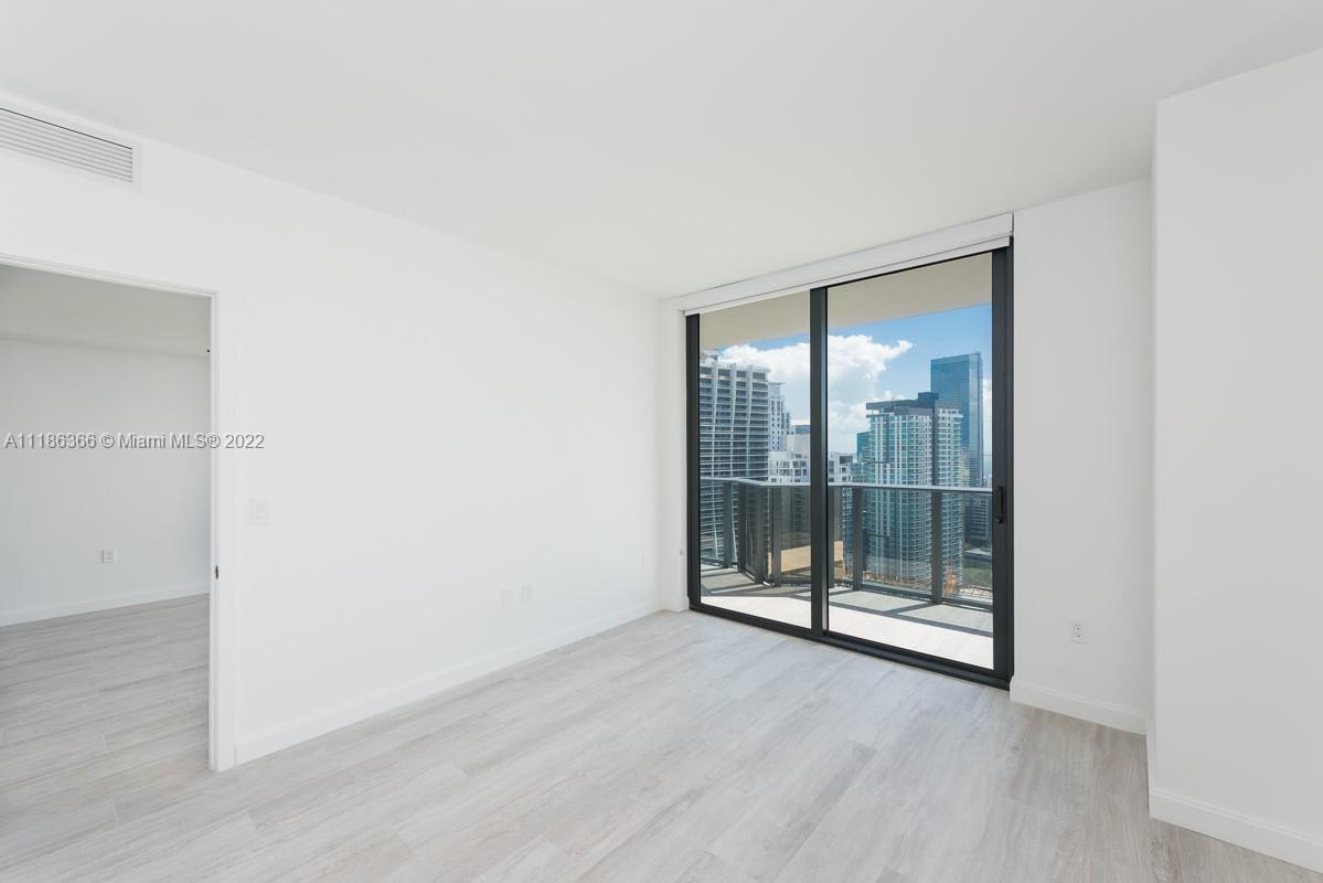 45 Southwest 9th Street, Unit 3704 Miami, FL 33130 - Photo 11 of 61 Gallery Image 11