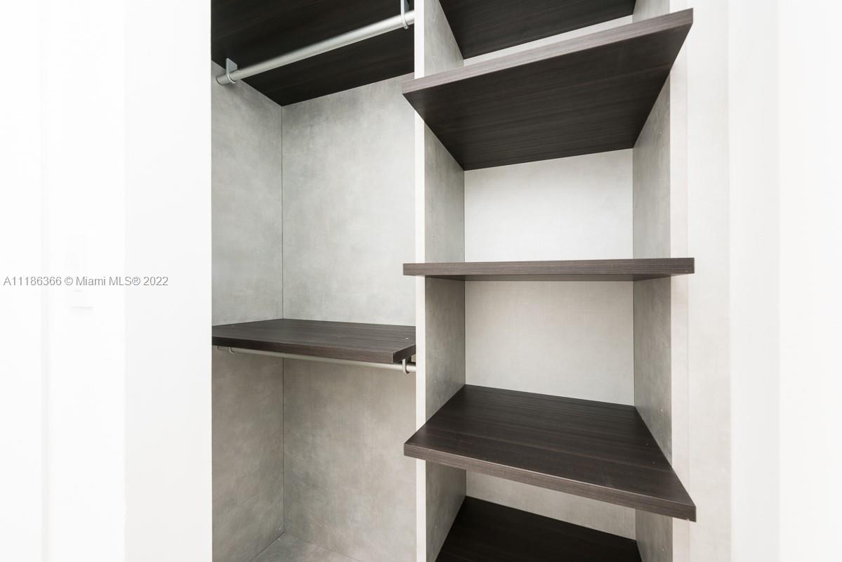 45 Southwest 9th Street, Unit 3704 Miami, FL 33130 - Photo 15 of 61 Gallery Image 15