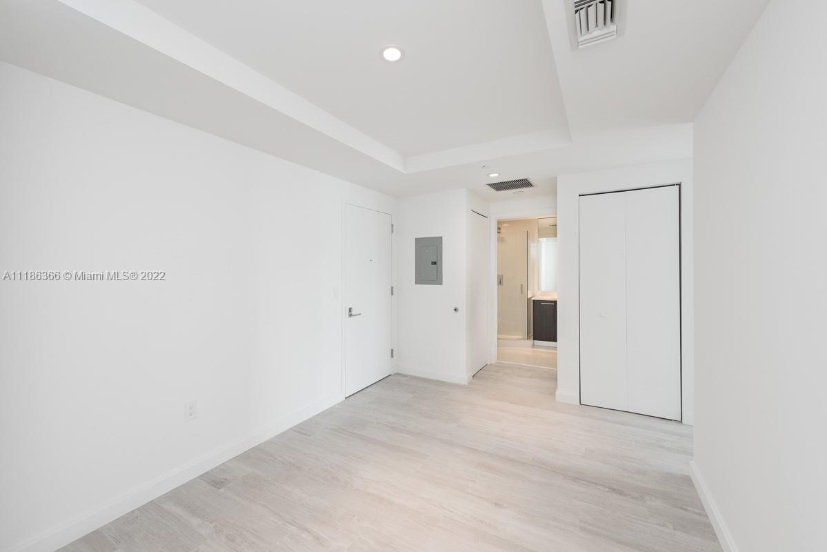 45 Southwest 9th Street, Unit 3704 Miami, FL 33130 - Photo 18 of 61 Gallery Image 18
