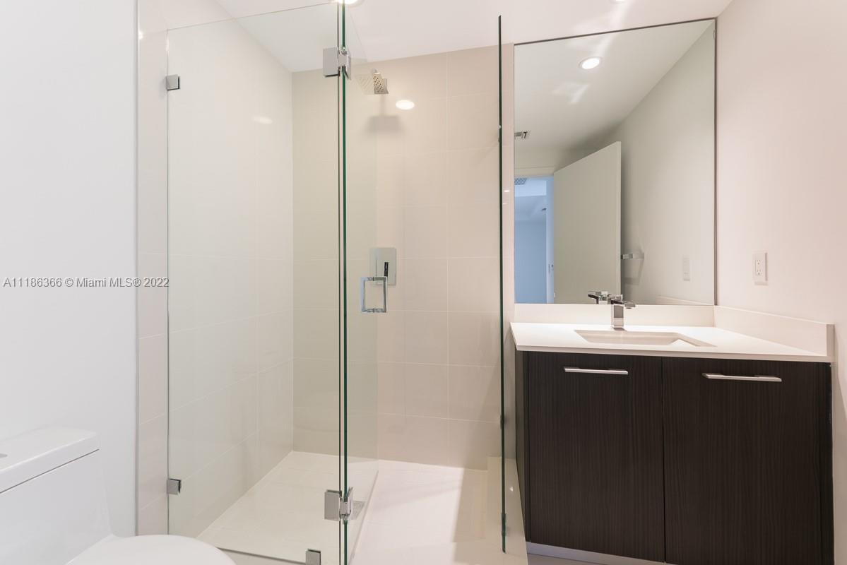 45 Southwest 9th Street, Unit 3704 Miami, FL 33130 - Photo 19 of 61 Gallery Image 19