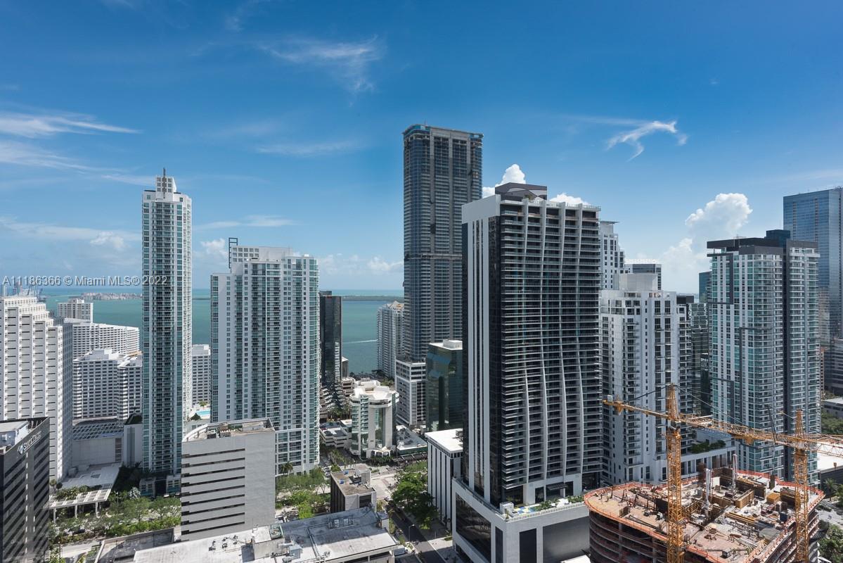 45 Southwest 9th Street, Unit 3704 Miami, FL 33130 - Photo 20 of 61 Gallery Image 20