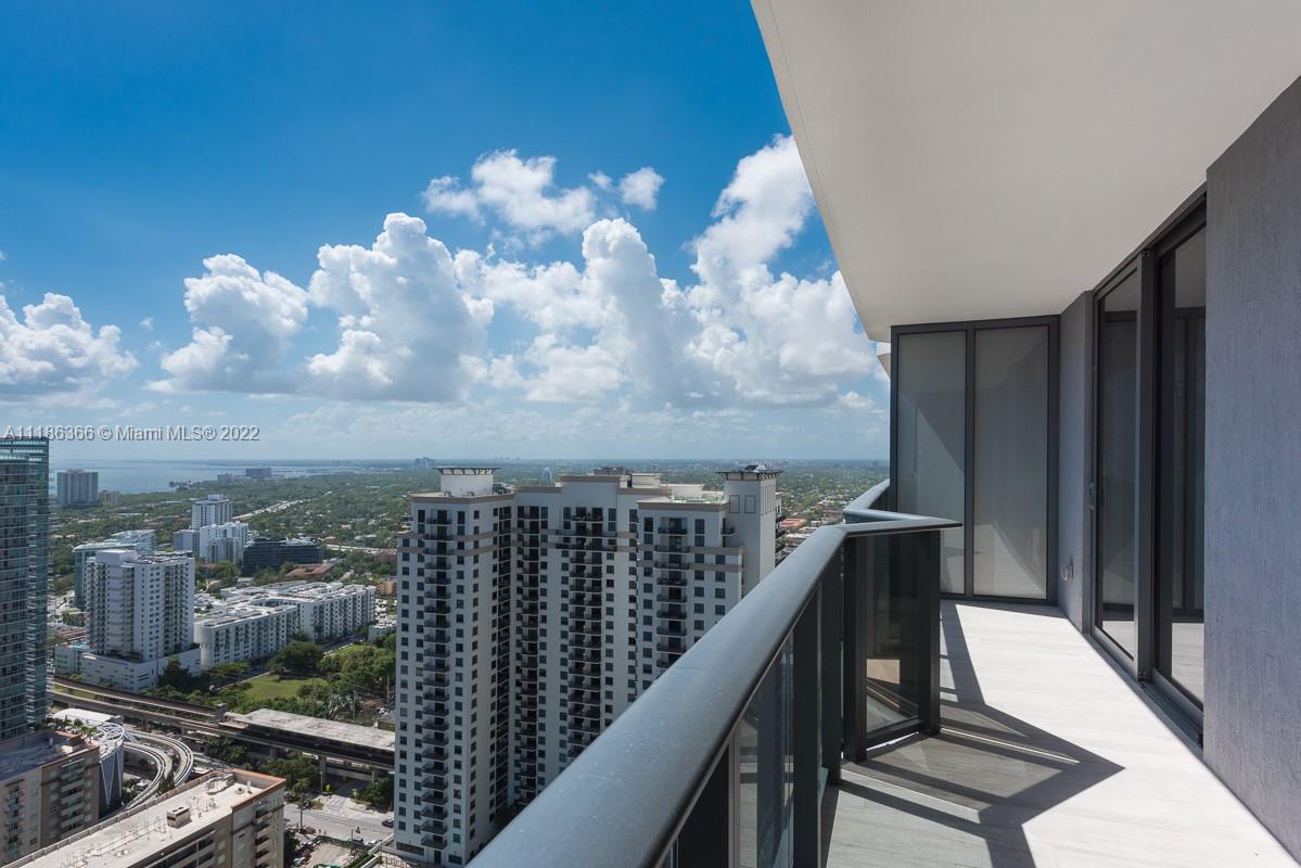 45 Southwest 9th Street, Unit 3704 Miami, FL 33130 - Photo 2 of 61 Gallery Image 2