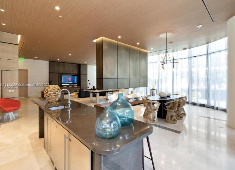 45 Southwest 9th Street, Unit 3704 Miami, FL 33130 - Photo 35 of 61 Gallery Image 35