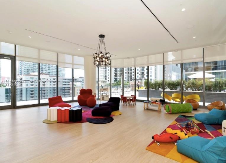 45 Southwest 9th Street, Unit 3704 Miami, FL 33130 - Photo 48 of 61 Gallery Image 48
