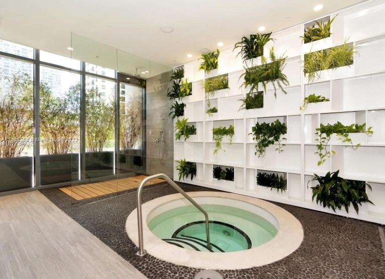 45 Southwest 9th Street, Unit 3704 Miami, FL 33130 - Photo 50 of 61 Gallery Image 50