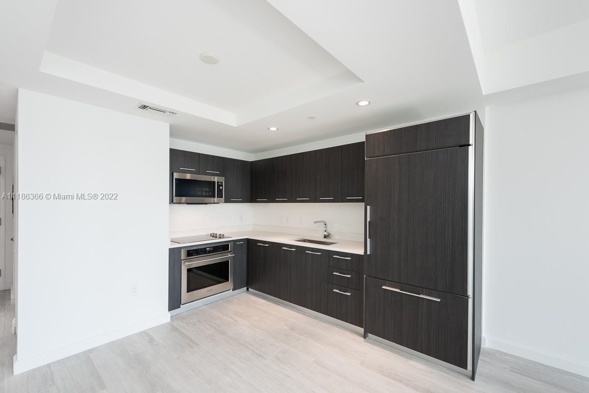 45 Southwest 9th Street, Unit 3704 Miami, FL 33130 - Photo 5 of 61 Gallery Image 5
