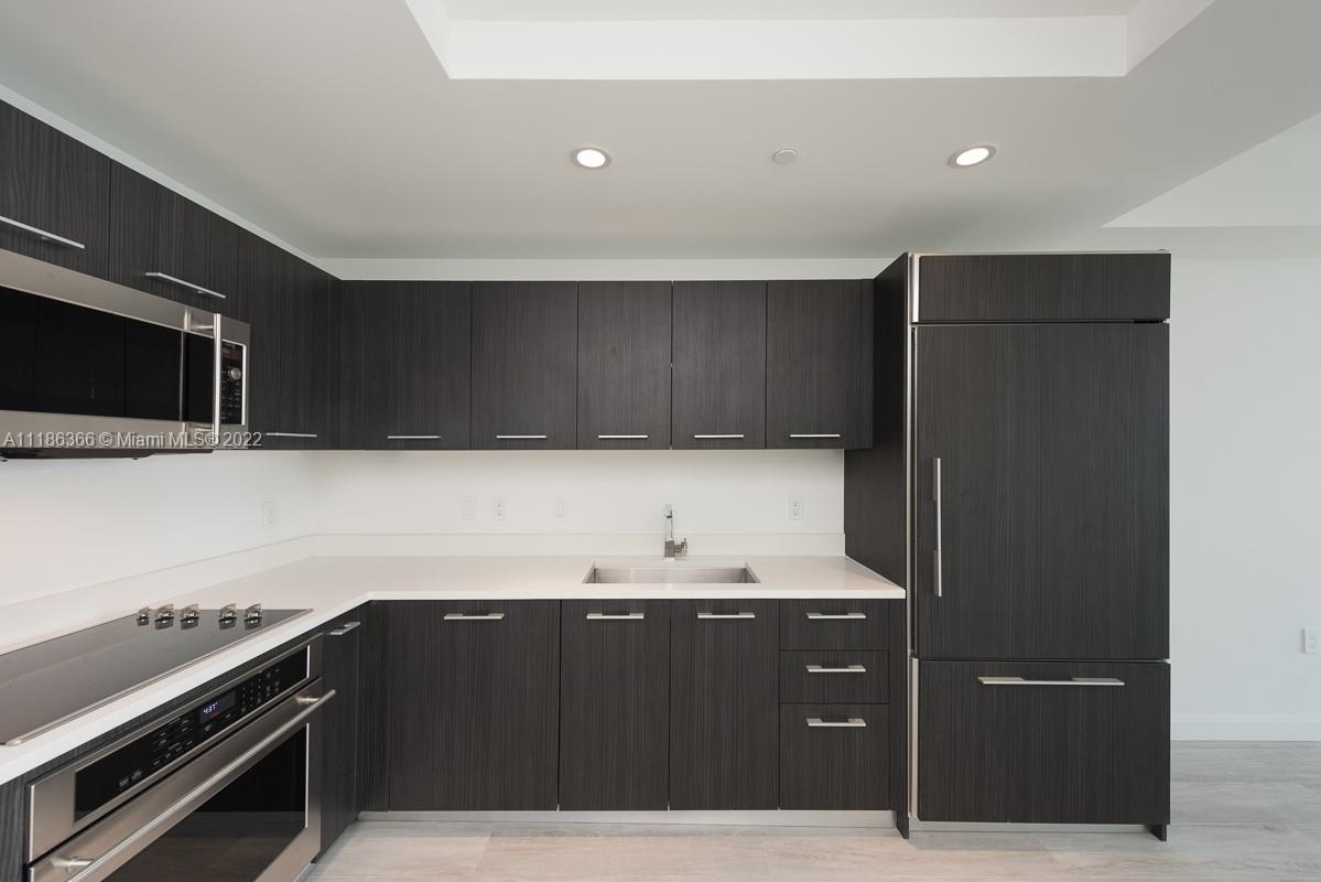 45 Southwest 9th Street, Unit 3704 Miami, FL 33130 - Photo 6 of 61 Gallery Image 6