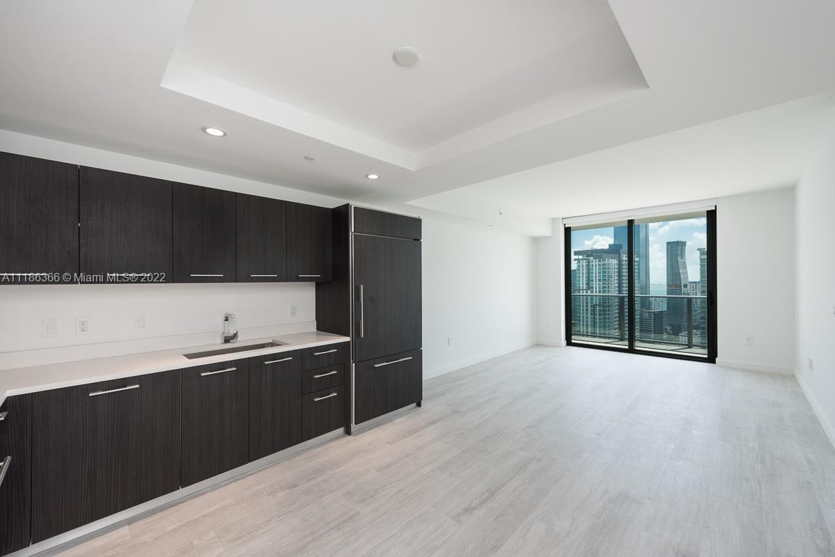 45 Southwest 9th Street, Unit 3704 Miami, FL 33130 - Photo 7 of 61 Gallery Image 7