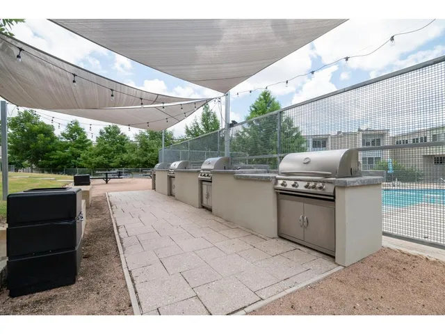 $2,295 | 604 North Bluff Drive, Unit 125, Austin, TX 78745