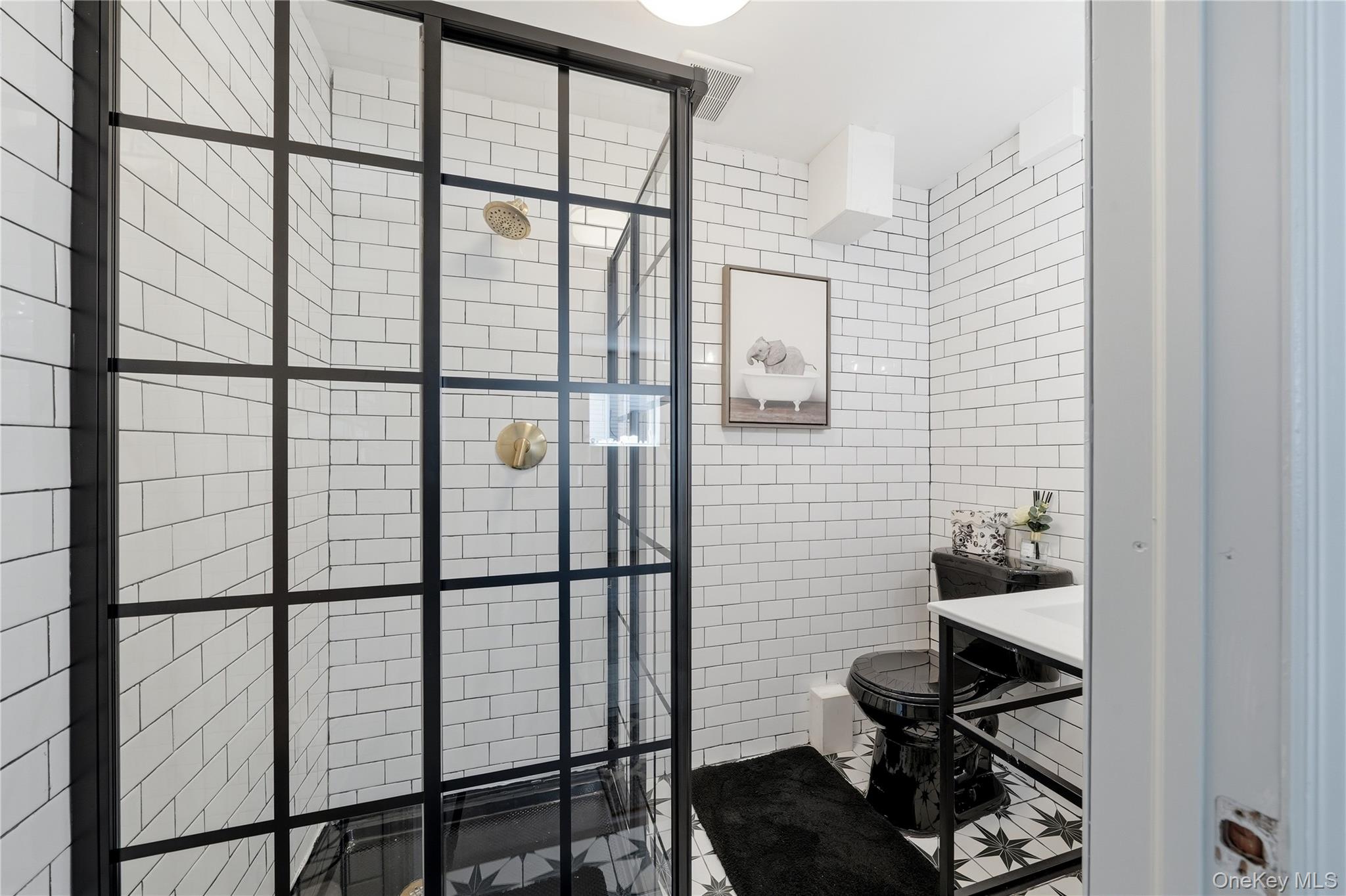 35 Redfield Road Island Park, NY 11558 - Photo 40 of 50 Bathroom #1(First Level)