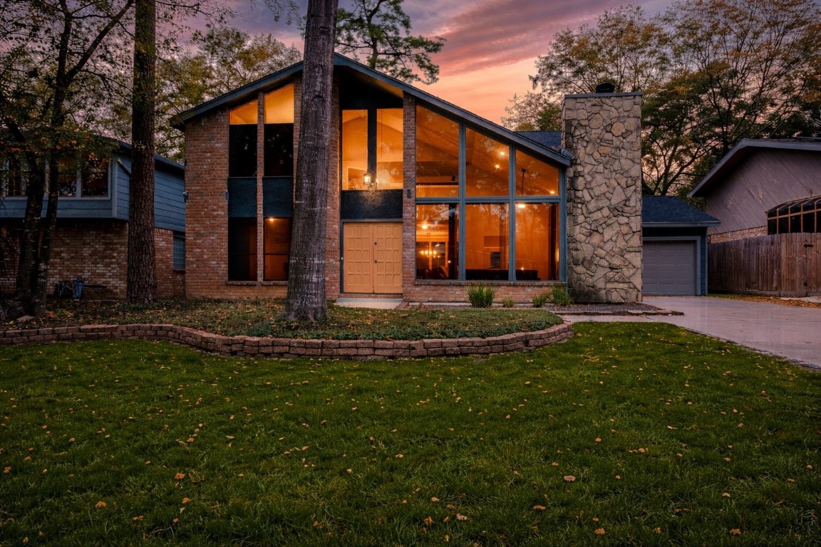 530 Enchanted Lane Spring, TX 77388 - Photo 3 of 26