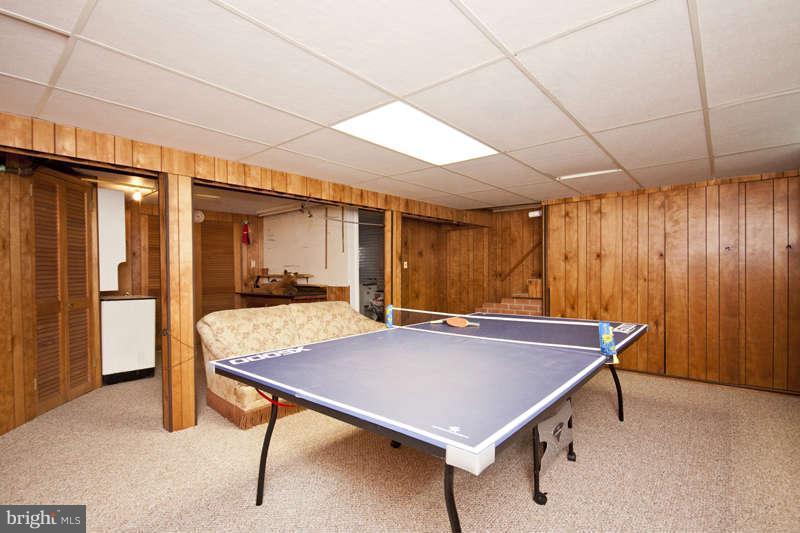 8209 Thornton Road Towson, MD 21204 - Photo 17 of 24 Family Room