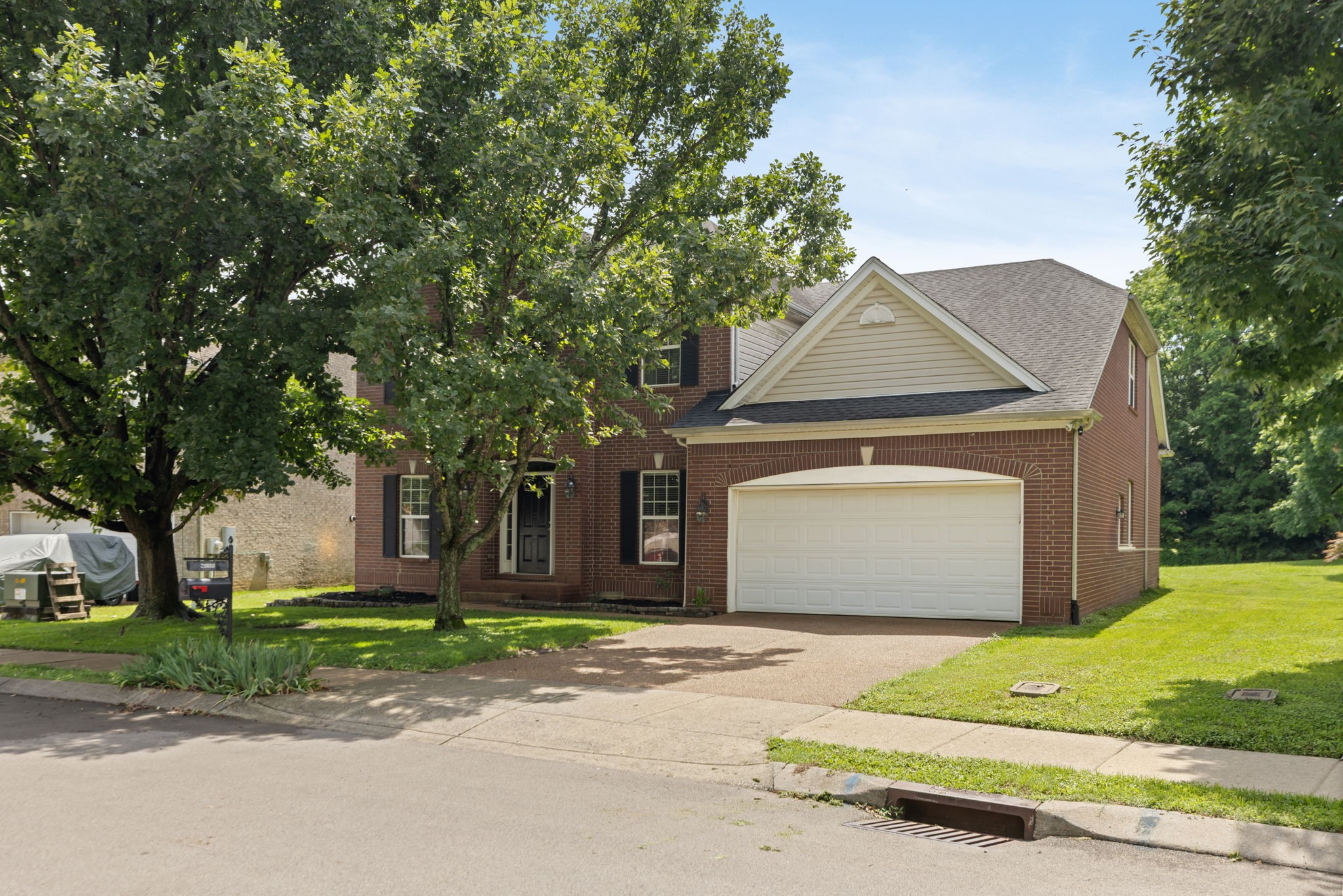 2008 Flocking Drive Spring Hill, TN 37174 - Photo 6 of 59