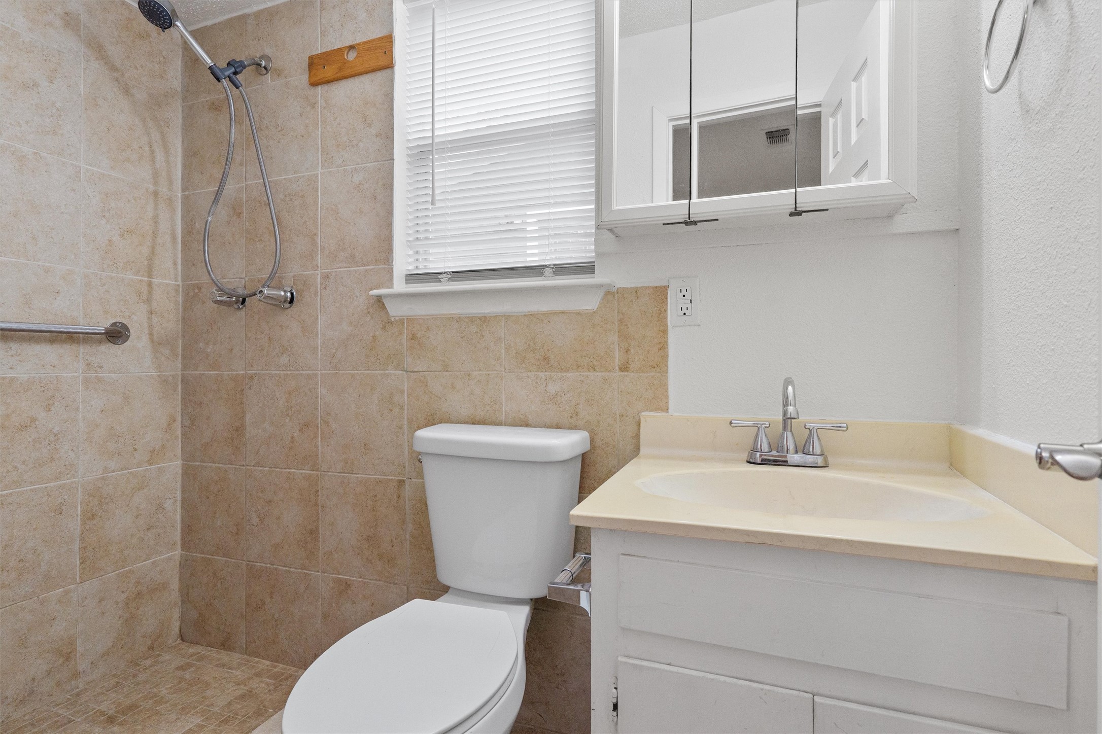 703 Huntingdon Place Austin, TX 78745 - Photo 15 of 28