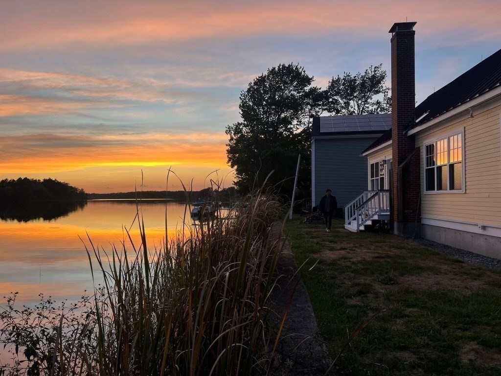 29 Ocean Halifax, MA 02338 - Photo 4 of 42