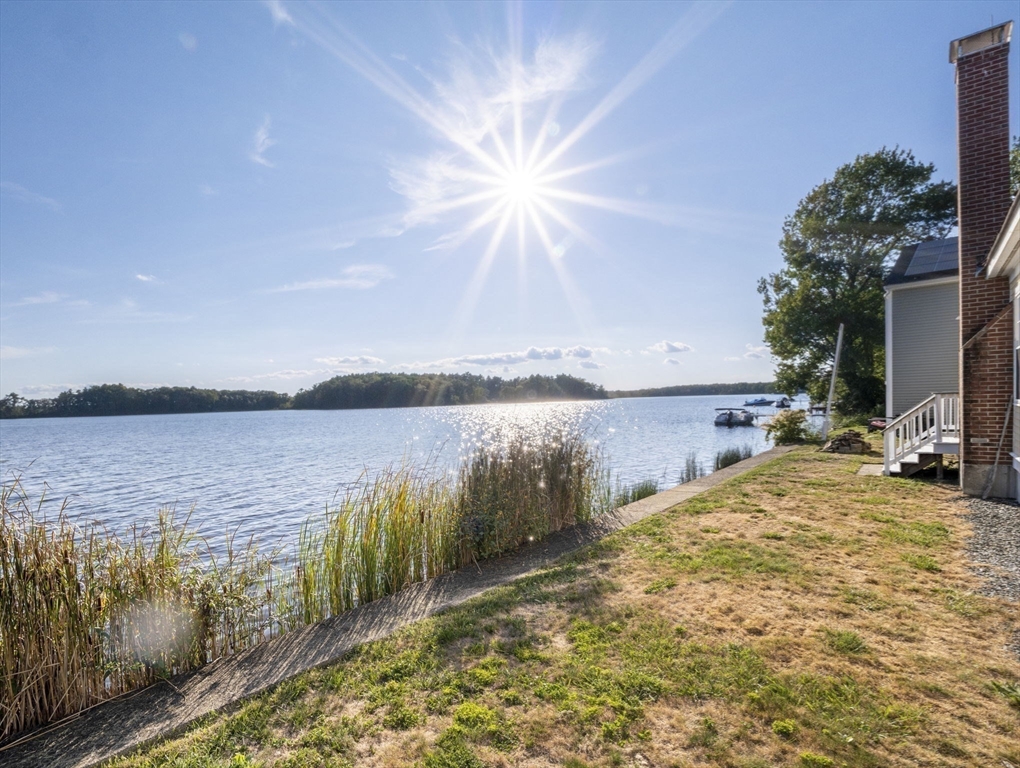 29 Ocean Halifax, MA 02338 - Photo 7 of 42