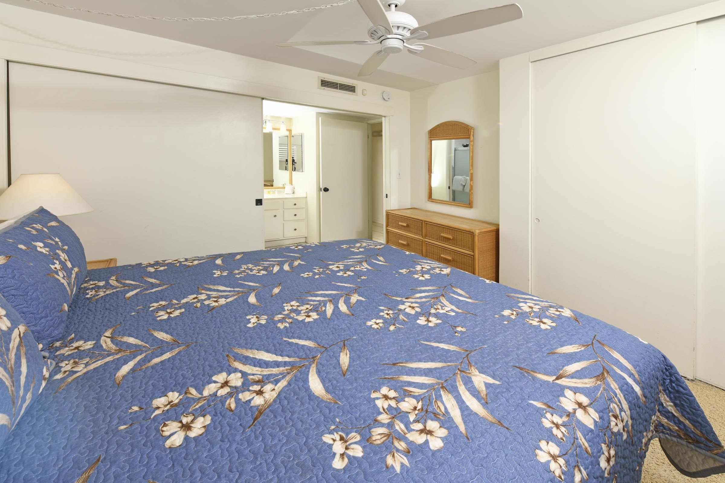 145 North Kihei Road, Unit PH4 Kihei, HI 96753 - Photo 15 of 30