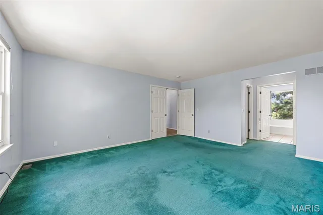 $365,000 | 2701 Wellington Drive, Florissant, MO 63033