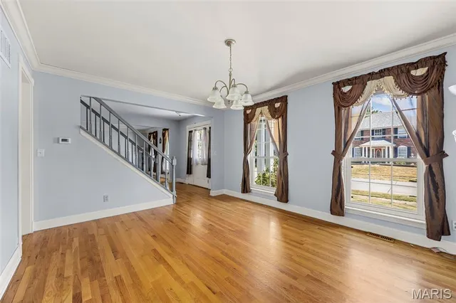 $365,000 | 2701 Wellington Drive, Florissant, MO 63033