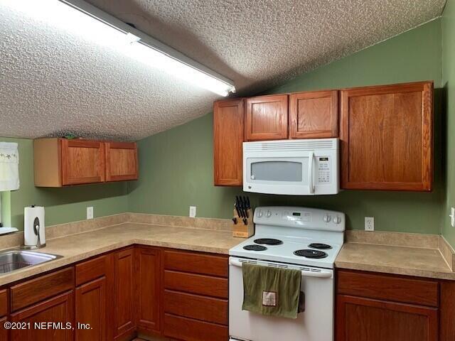 8539 Thomas Road Jacksonville, FL 32219 - Photo 13 of 38 Kitchen 1