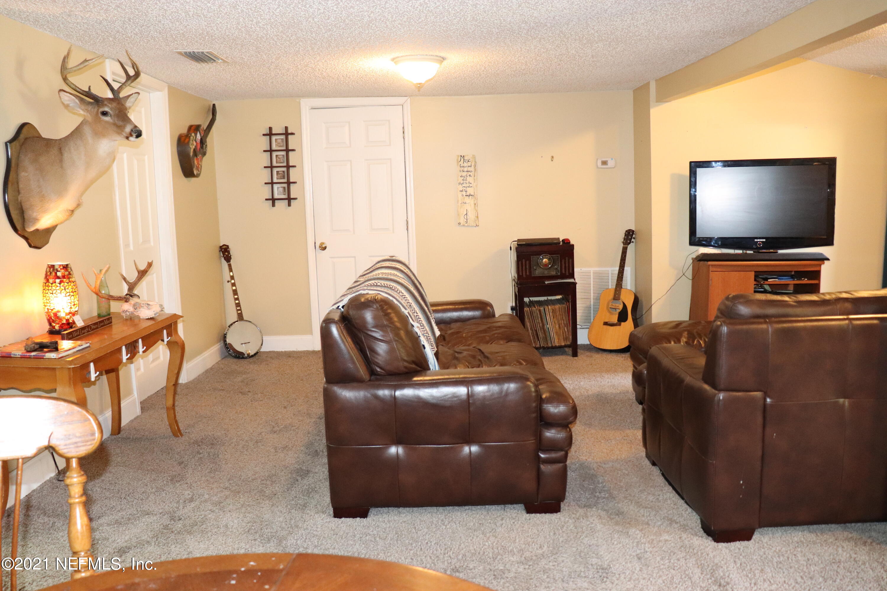 8539 Thomas Road Jacksonville, FL 32219 - Photo 20 of 38 more living view
