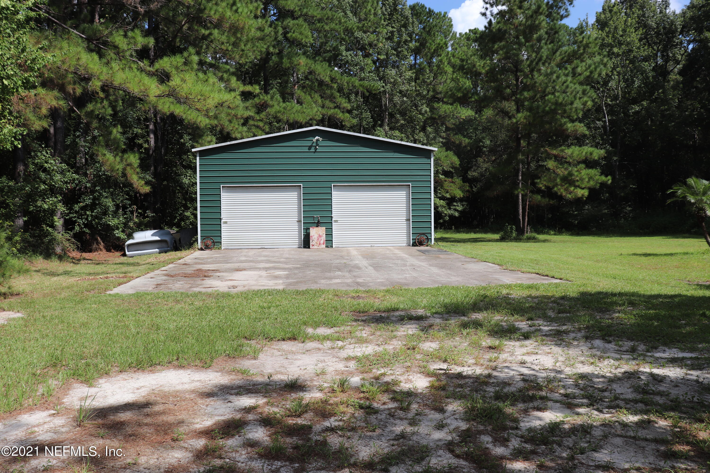 8539 Thomas Road Jacksonville, FL 32219 - Photo 33 of 38 2 car garage