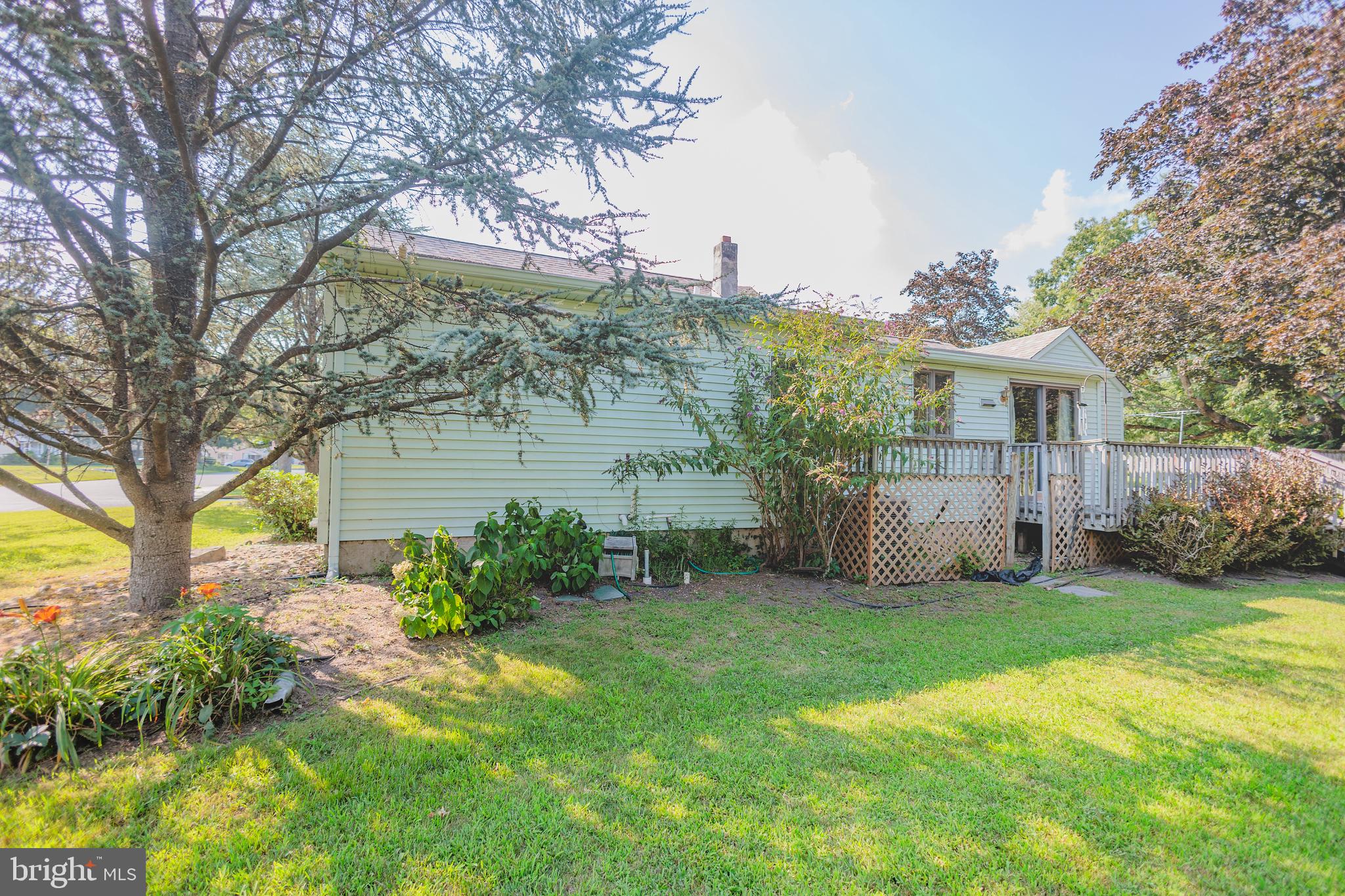 221 Yale Road South Glassboro, NJ 08028 - Photo 3 of 25