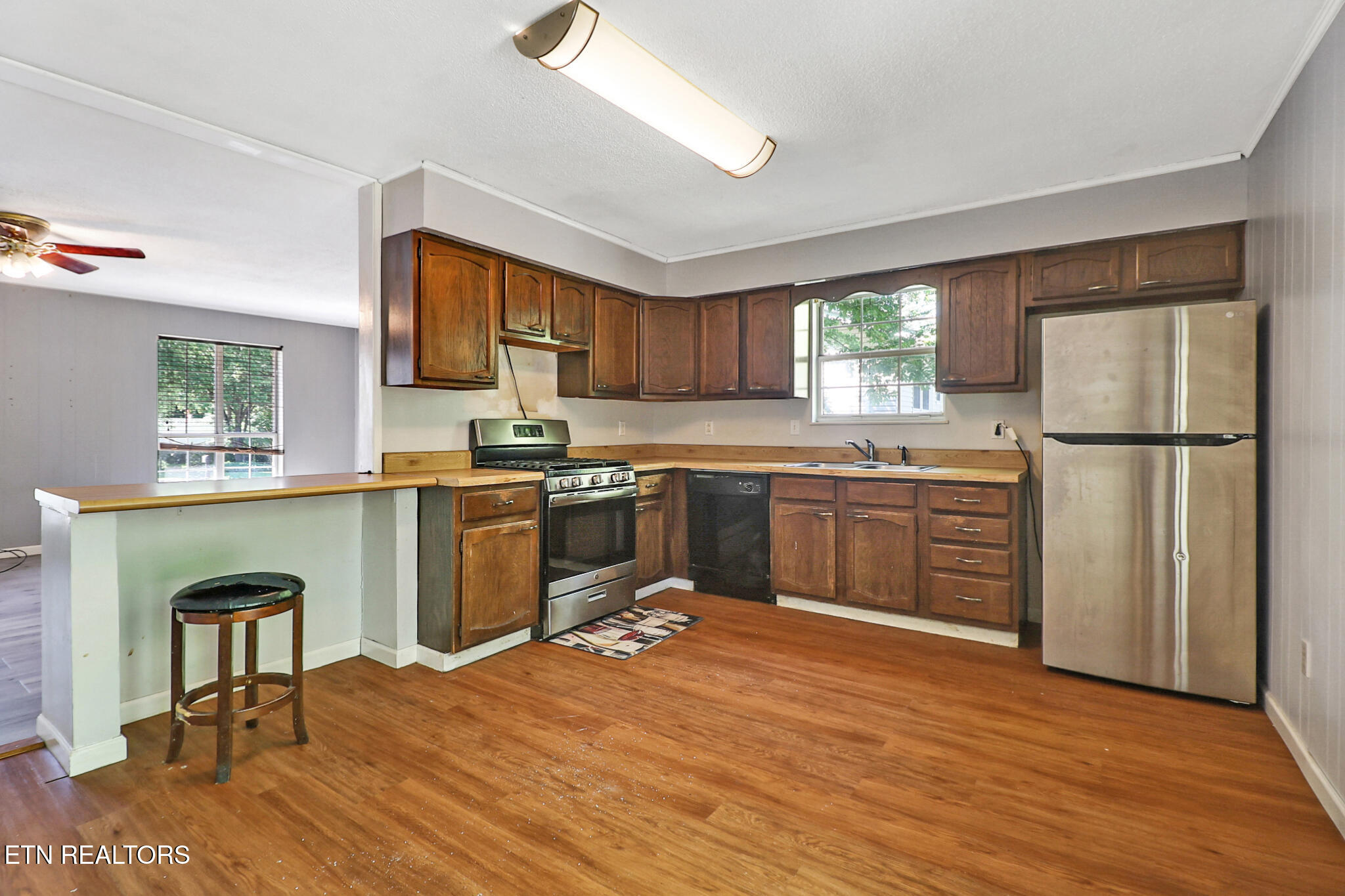 26 Lindale Lane Oak Ridge, TN 37830 - Photo 8 of 21 n44a2493-n44a2497