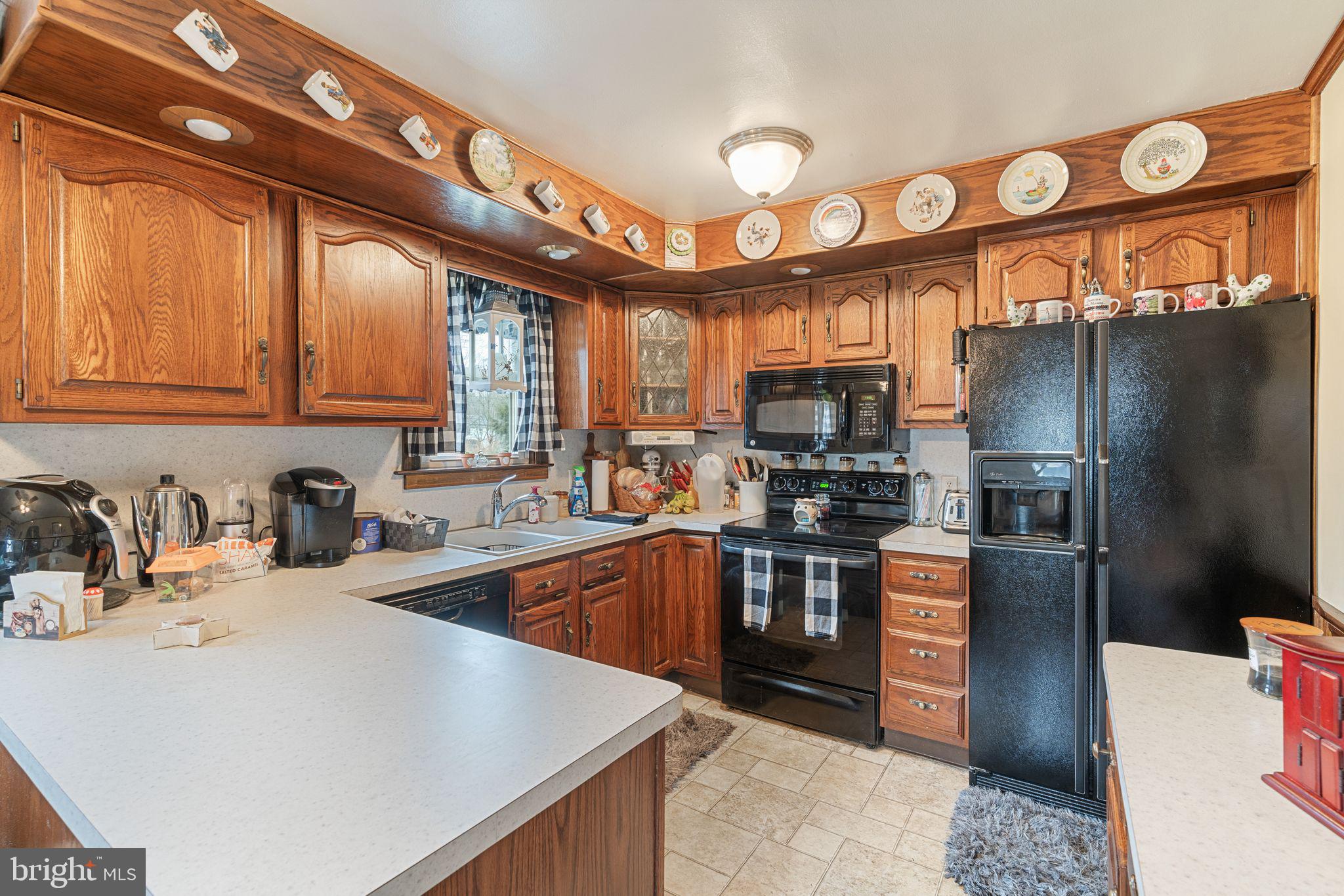 4 Benburb Road Phoenixville, PA 19460 - Photo 8 of 37 Kitchen